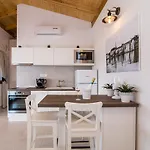Villa Estate Duo