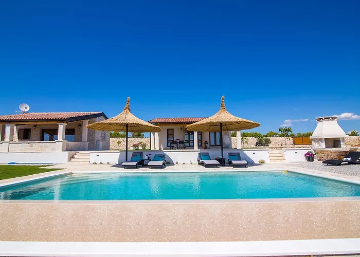 Estate Duo بيوغْغاد نا موغو