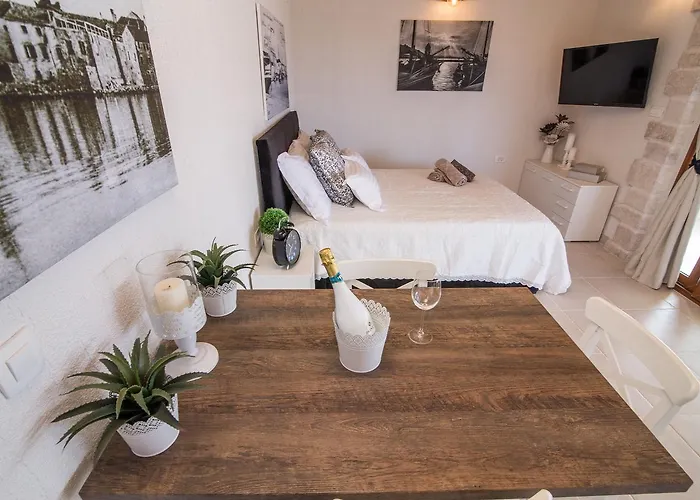 فيلة Estate Duo بيوغْغاد نا موغو