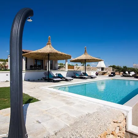 Estate Duo Villa