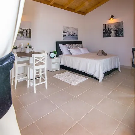 Villa Estate Duo *